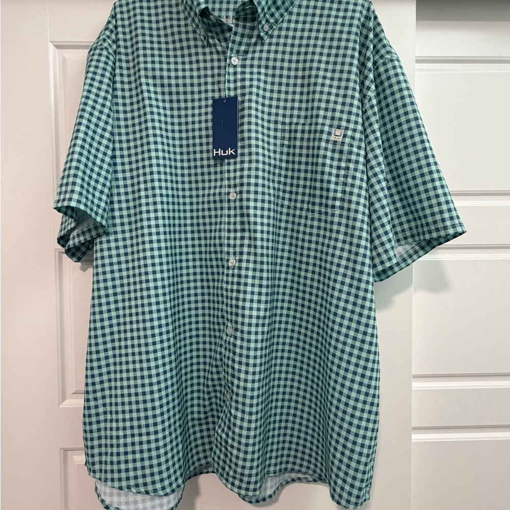 Huk Men's Blue and Green Plaid Button Down Shirt